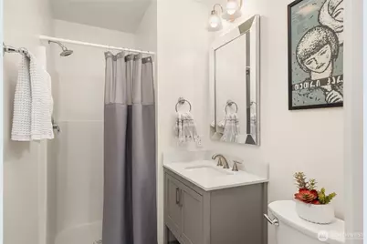 737 Madison Avenue N #30, Bainbridge Island, WA 98110 - Photo 23