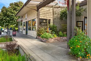 737 Madison Ave N, Bainbridge Island, WA 98110 - Photo 31