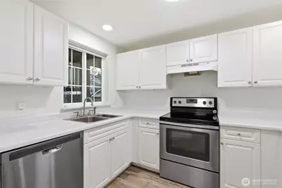 23321 Cedar Way #J204, Mountlake Terrace, WA 98043 - Photo 7