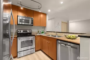 8240 126th Ave NE, Kirkland, WA 98033 - Photo 9