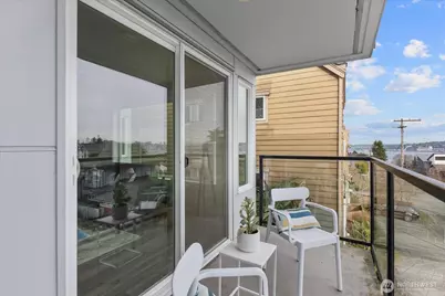 1512 California Avenue SW #302, Seattle, WA 98116 - Photo 15