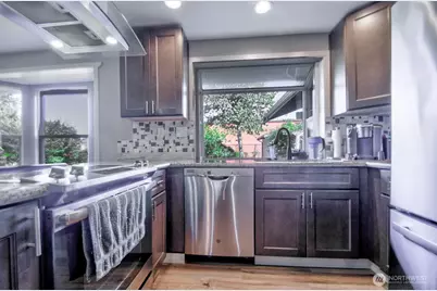 10819 57th Street E, Puyallup, WA 98372 - Photo 9