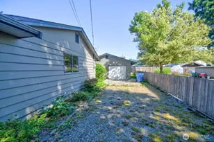 10819 57th St E, Puyallup, WA 98372 - Photo 33