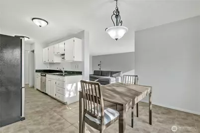 4545 Sand Point Way NE #207, Seattle, WA 98105 - Photo 13