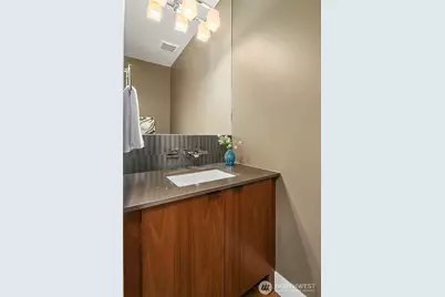 616 25th Avenue E, Seattle, WA 98112 - Photo 13