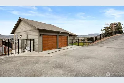 712 Vista View Place, East Wenatchee, WA 98802 - Photo 35