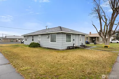 501 S Ash St, Moses Lake, WA 98837 - Photo 1