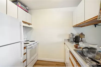 3425 14th Avenue W, Seattle, WA 98119 - Photo 9