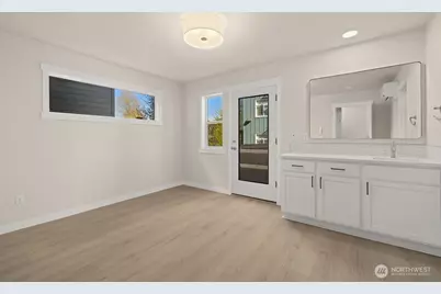 16823 Alder Way #J1, Lynnwood, WA 98037 - Photo 9
