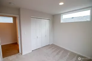 941 N 91st St, Seattle, WA 98103 - Photo 9