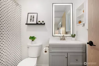 595 Newport Way NW #C4, Issaquah, WA 98027 - Photo 13