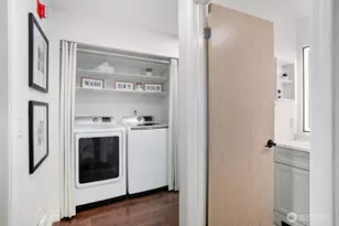 595 Newport Way NW, Issaquah, WA 98027 - Photo 17