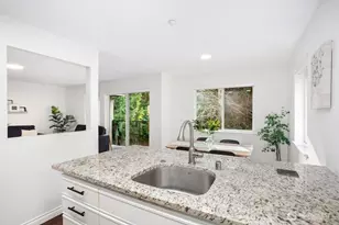 595 Newport Way NW, Issaquah, WA 98027 - Photo 7