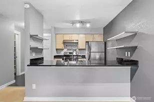 840 NE 125th Street NE, Seattle, WA 98125 - Photo 7