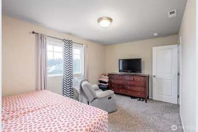 16402 45th Avenue E, Tacoma, WA 98446 - Photo 15