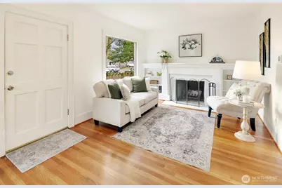 920 N 102nd Street, Seattle, WA 98133 - Photo 5