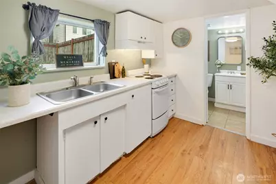 920 N 102nd Street, Seattle, WA 98133 - Photo 27