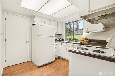 20224 11th Drive SE, Bothell, WA 98012 - Photo 9