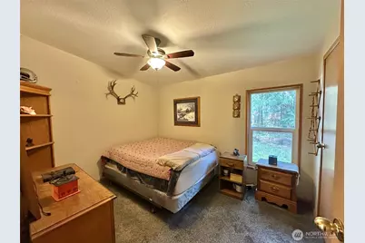 851 N Potlatch Drive, Hoodsport, WA 98548 - Photo 11