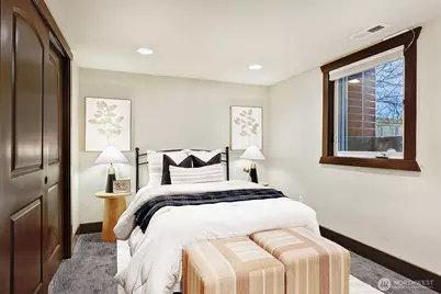 941 N 79th Street, Seattle, WA 98103 - Photo 15