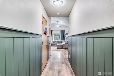 16633 Greenleaf Avenue SE, Yelm, WA 98597 - Photo 13