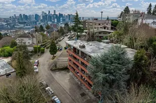 1717 5th Ave N, Seattle, WA 98109 - Photo 25