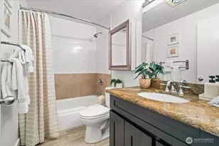 1717 5th Ave N, Seattle, WA 98109 - Photo 19