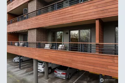 1717 5th Avenue N #103, Seattle, WA 98109 - Photo 27