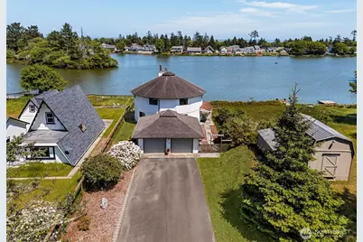 674 Mt Olympus Avenue SE, Ocean Shores, WA 98569 - Photo 1
