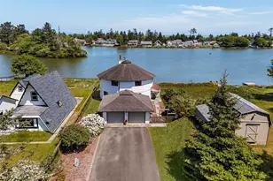 674 Mt Olympus Ave SE, Ocean Shores, WA 98569 - Photo 1