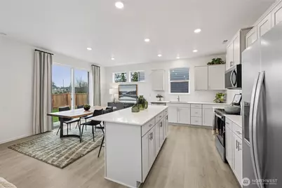 12819 8th Avenue E #21, Tacoma, WA 98445 - Photo 11