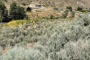 159 Southridge Ct, Wenatchee, WA 98801 - Photo 1