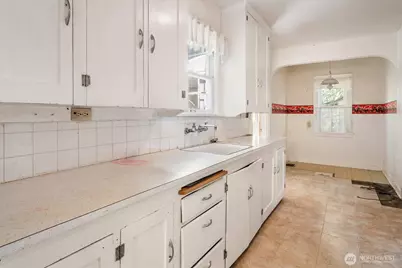 11737 North Park Avenue N, Seattle, WA 98133 - Photo 17