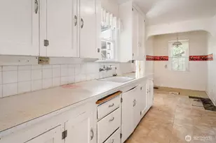 11737 N Park Ave N, Seattle, WA 98133 - Photo 17