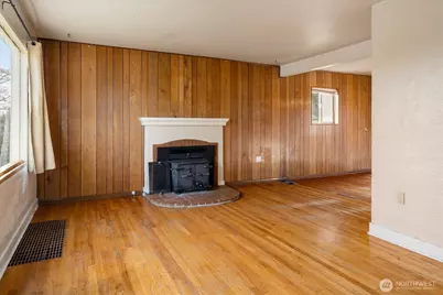 11737 North Park Avenue N, Seattle, WA 98133 - Photo 11