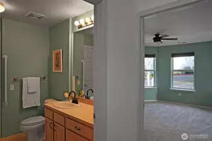 22472 SE Highland Cir, Issaquah, WA 98029 - Photo 11