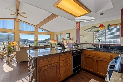 5115 Kingsway, Anacortes, WA 98221 - Photo 7