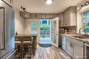 2735 NE 103rd St, Seattle, WA 98125 - Photo 11