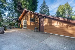 2735 NE 103rd St, Seattle, WA 98125 - Photo 29