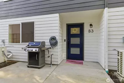 806 164th Street SW #B3, Lynnwood, WA 98037 - Photo 3