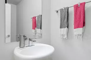 806 164th St SW, Lynnwood, WA 98037 - Photo 17