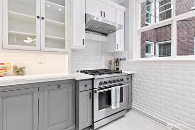 615 Boren Avenue #27, Seattle, WA 98104 - Photo 15