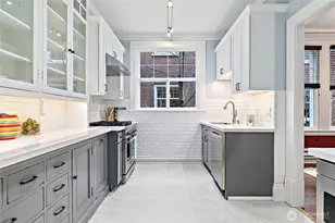 615 Boren Ave, Seattle, WA 98104 - Photo 9