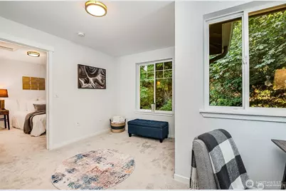 5523 Lakemont Boulevard SE #604, Bellevue, WA 98006 - Photo 15