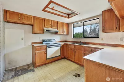 19624 62nd Avenue NE, Kenmore, WA 98028 - Photo 9