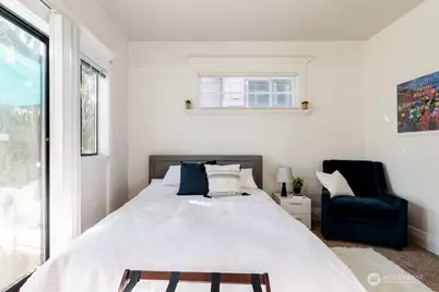 1808 E Harrison Street, Seattle, WA 98112 - Photo 17