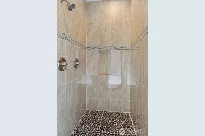 17134 Talbot Road, Edmonds, WA 98026 - Photo 15