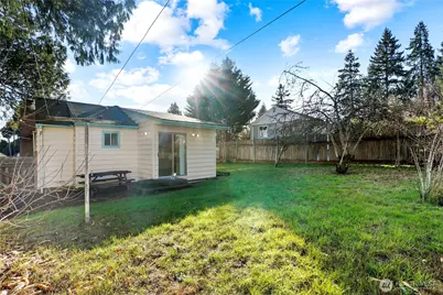 2524 NE 130th Street, Seattle, WA 98125 - Photo 3