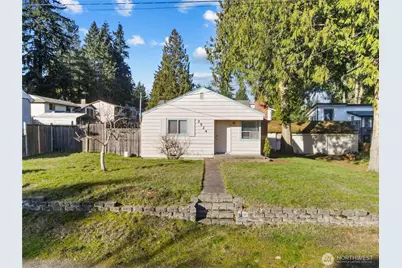 2524 NE 130th Street, Seattle, WA 98125 - Photo 1