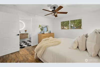 14230 143rd Avenue SE, Renton, WA 98059 - Photo 21